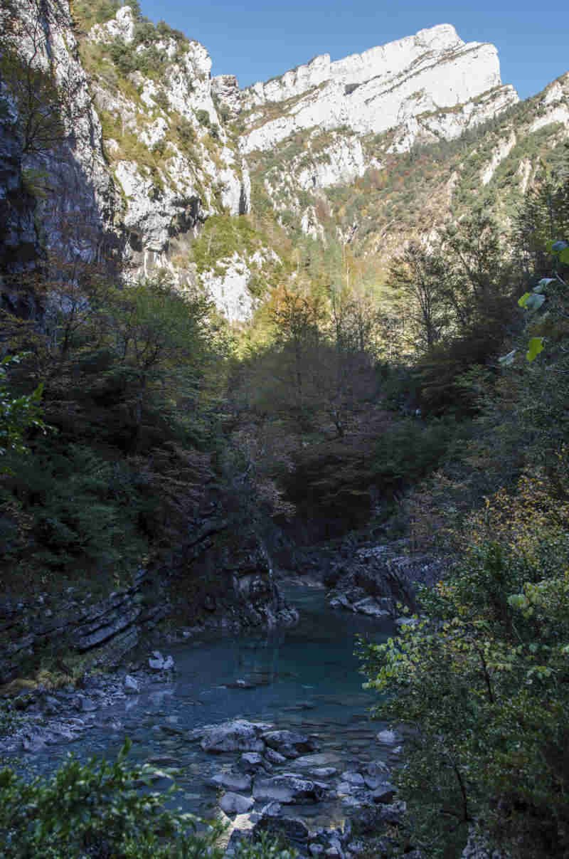 Huesca - parque nacional de Ordesa y Monte Perdido - valle de Añisclo 21 - cañon de Añisclo - desfiladero de las Cambras - rio Bellós.jpg